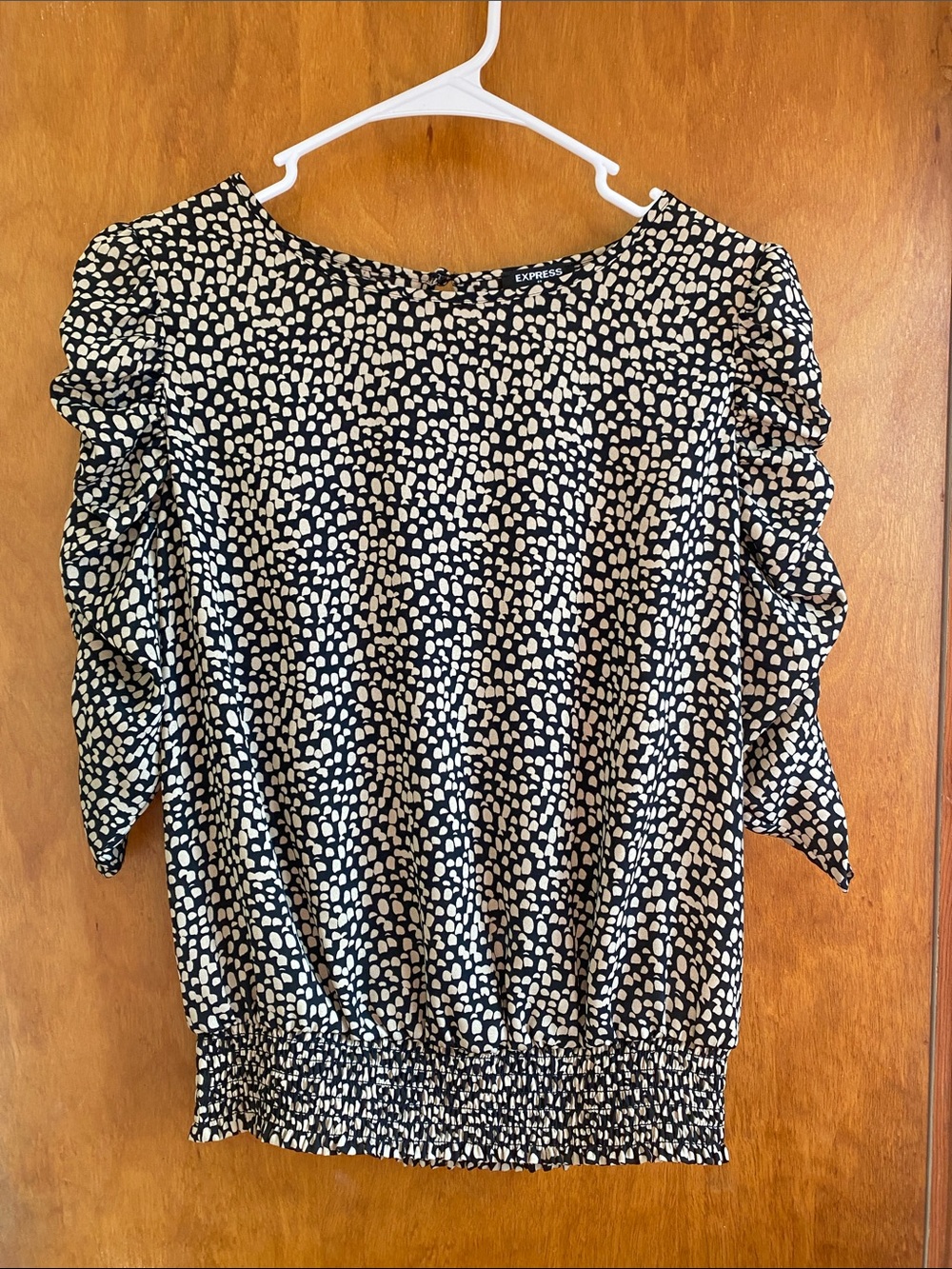 Express Black & Cream Dot Puff-Sleeve Blouse